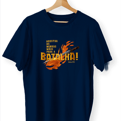 Camiseta Adestra as minhas mãos para a batalha